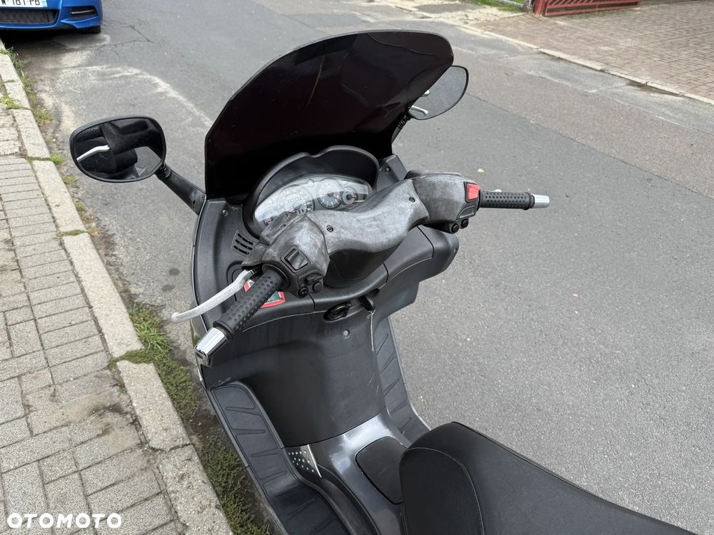 Piaggio X8 - 8