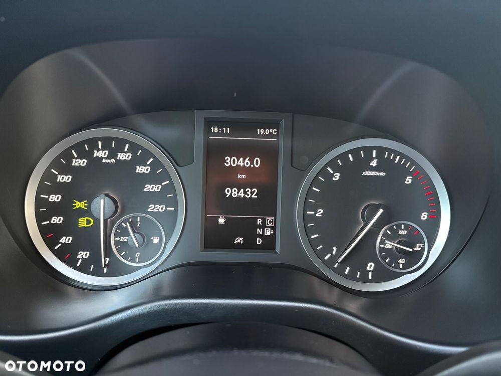 Mercedes-Benz Vito - 17