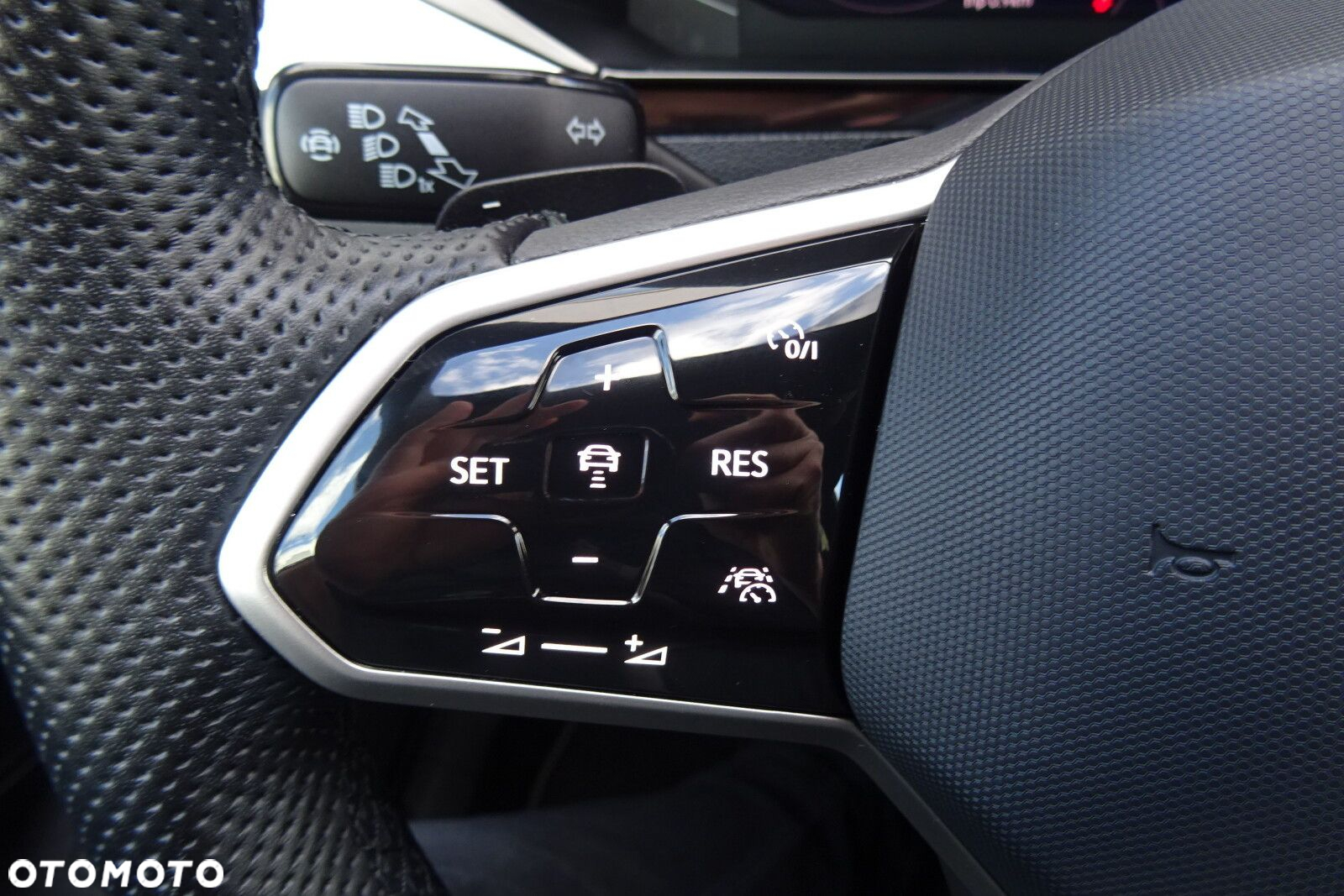 Volkswagen Arteon 2.0 TDI R-Line DSG - 17