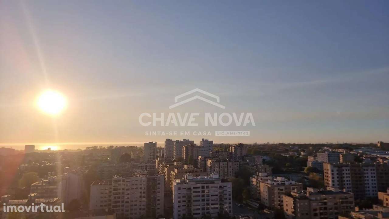 Penthouse T5 c/ Garagem para 5 Carros em Ramalde, Porto - Grande imagem: 5/6