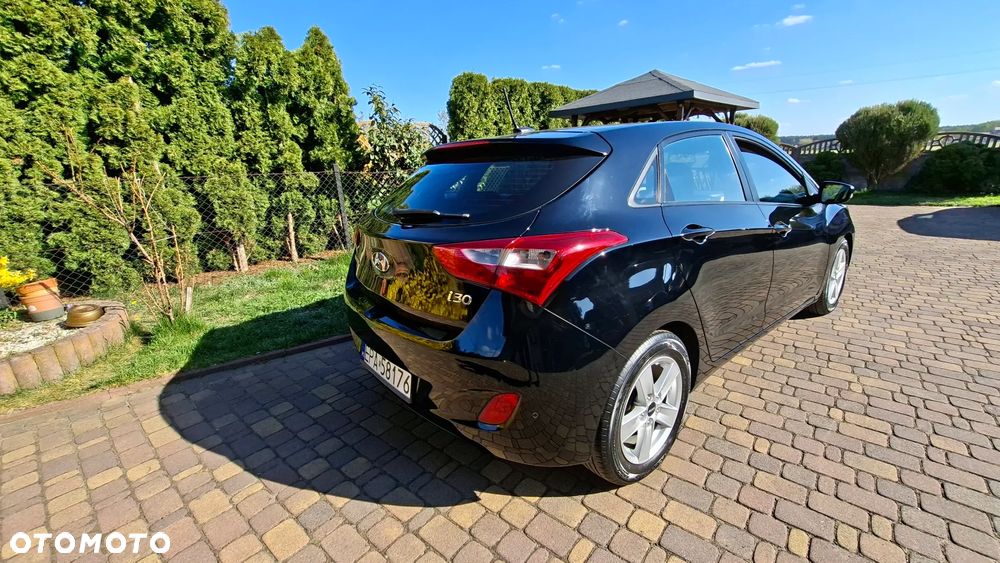 Hyundai i30 blue 1.4 Passion - 8