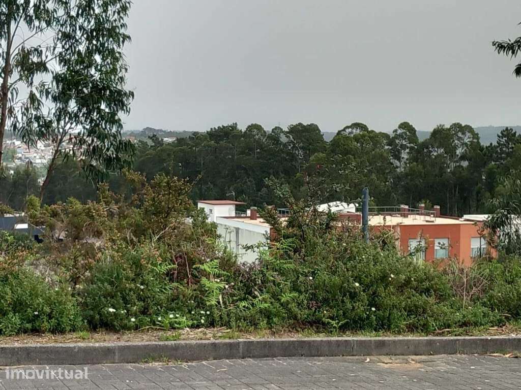 Terreno para construção em zona de Leiria - Grande imagem: 3/5