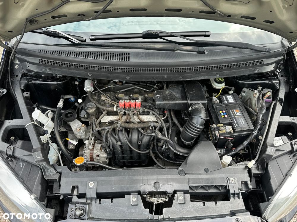 Mitsubishi Colt - 28