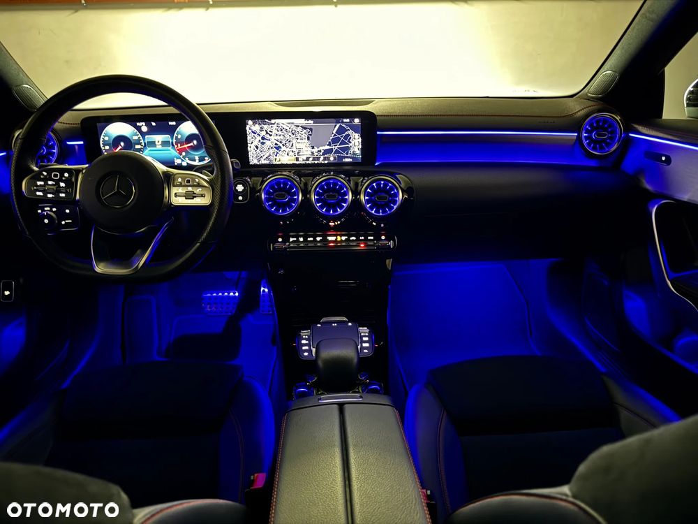 Mercedes-Benz CLA 200 AMG Line 7G-DCT - 34