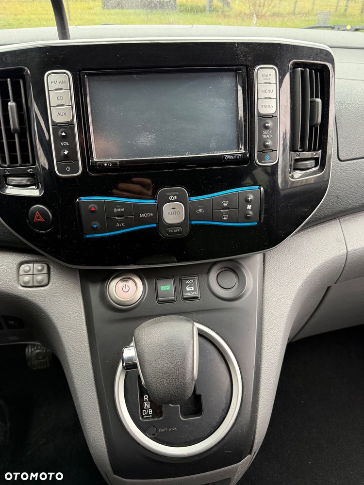 Nissan NV200 Evalia - 20