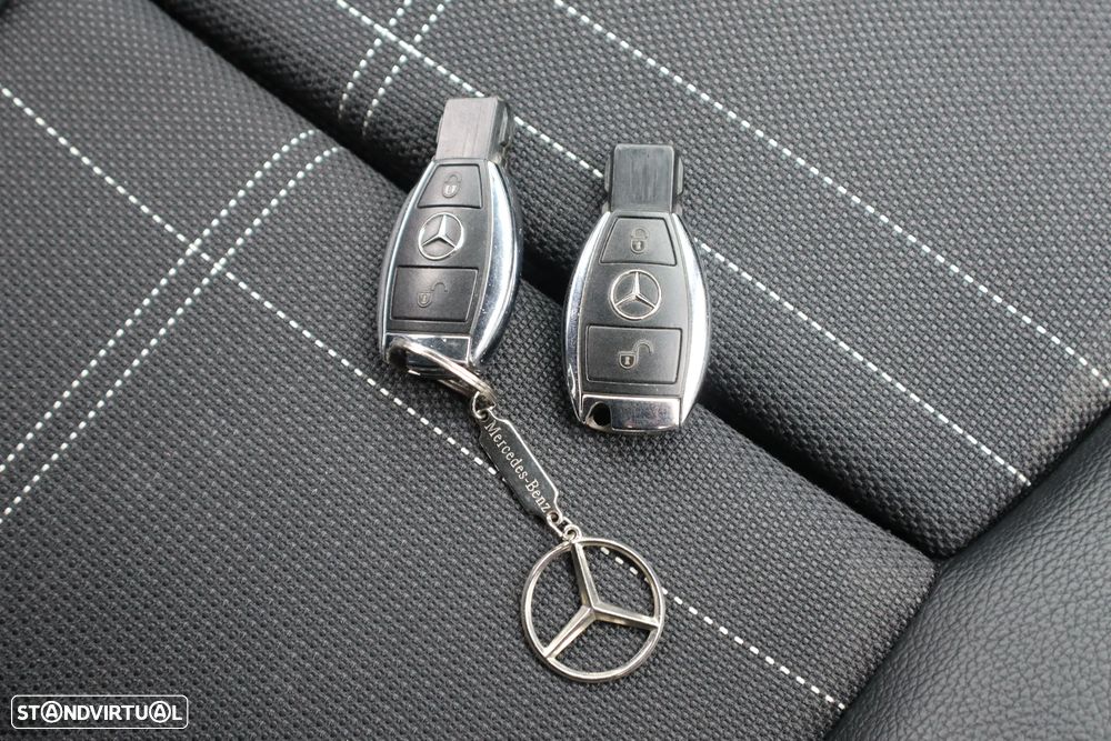Mercedes-Benz GLA 180 d Urban - 36