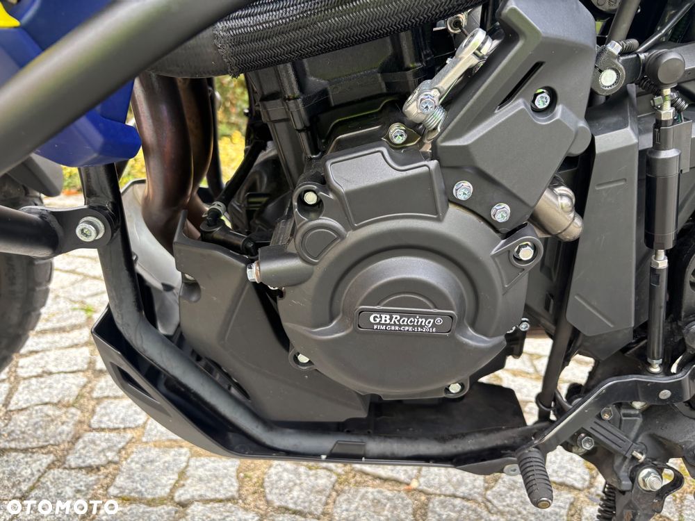 Suzuki V-STROM - 16