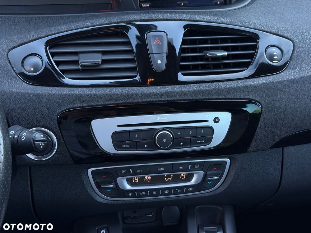 Renault Scenic 1.6 dCi Energy Bose - 17