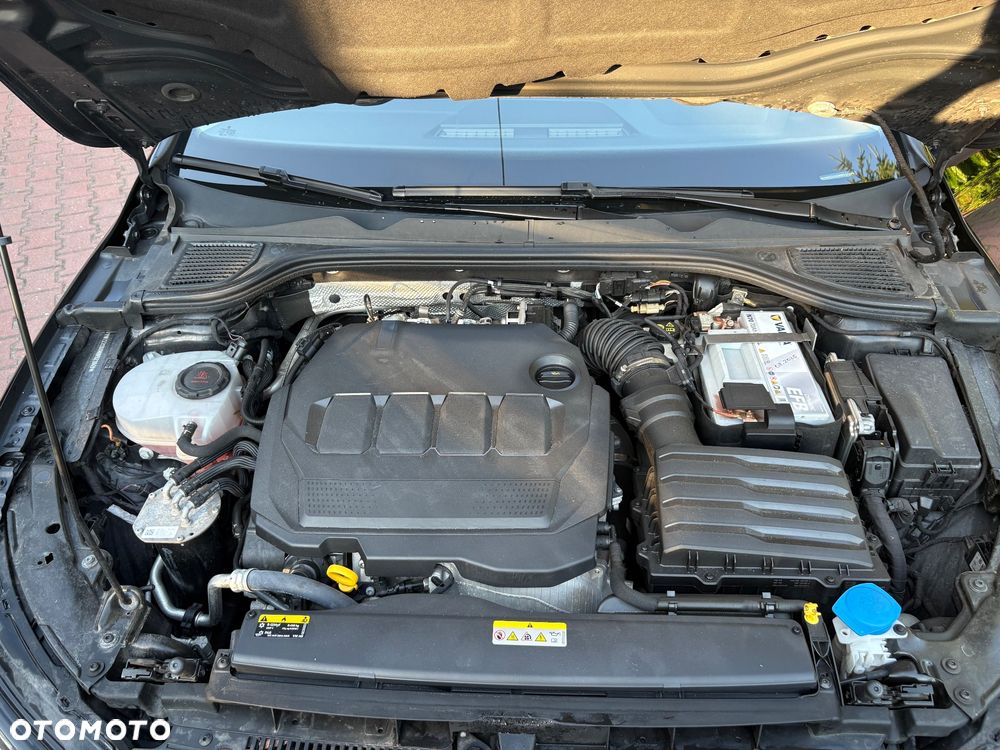 Volkswagen Golf ver-2-0-tdi-scr-dsg-style - 24