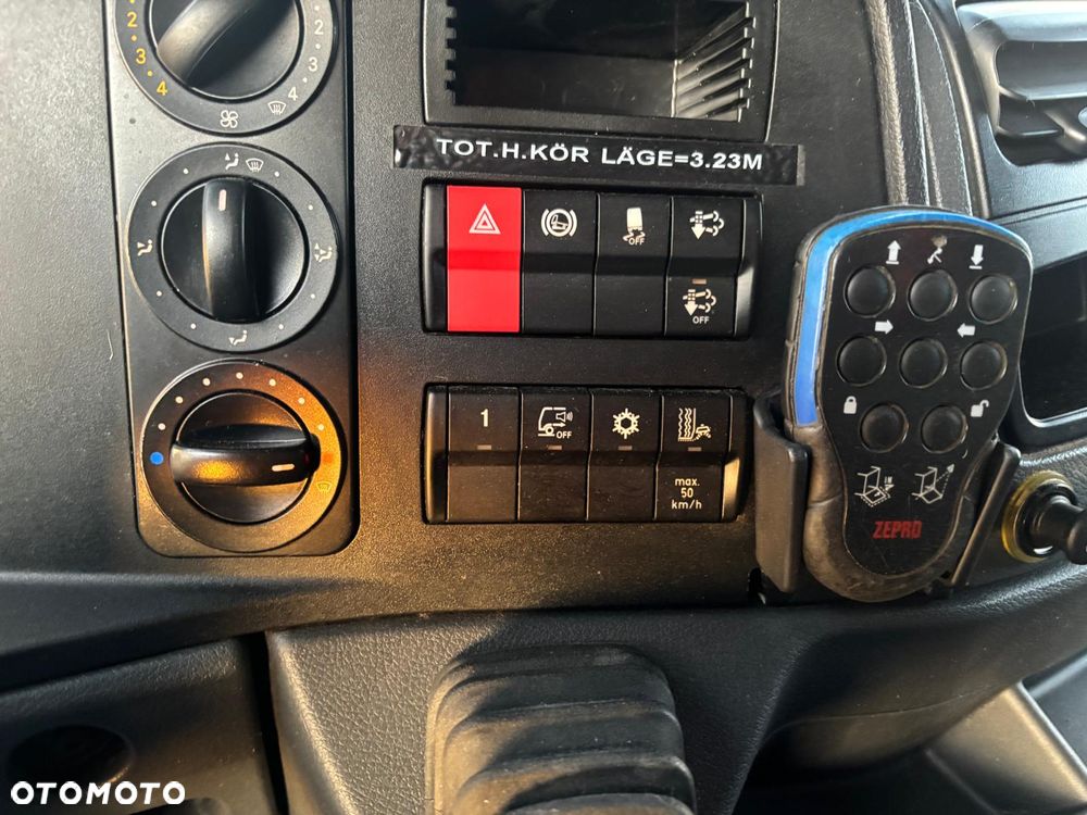 Mercedes-Benz Atego 1218 - 33