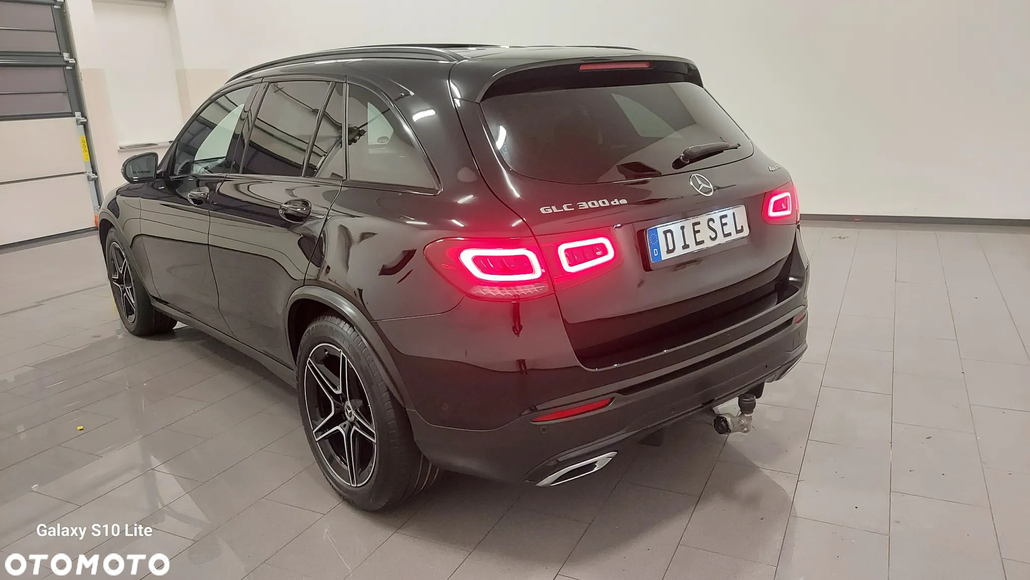 Mercedes-Benz GLC 300 d 4Matic 9G-TRONIC AMG Line Plus - 4