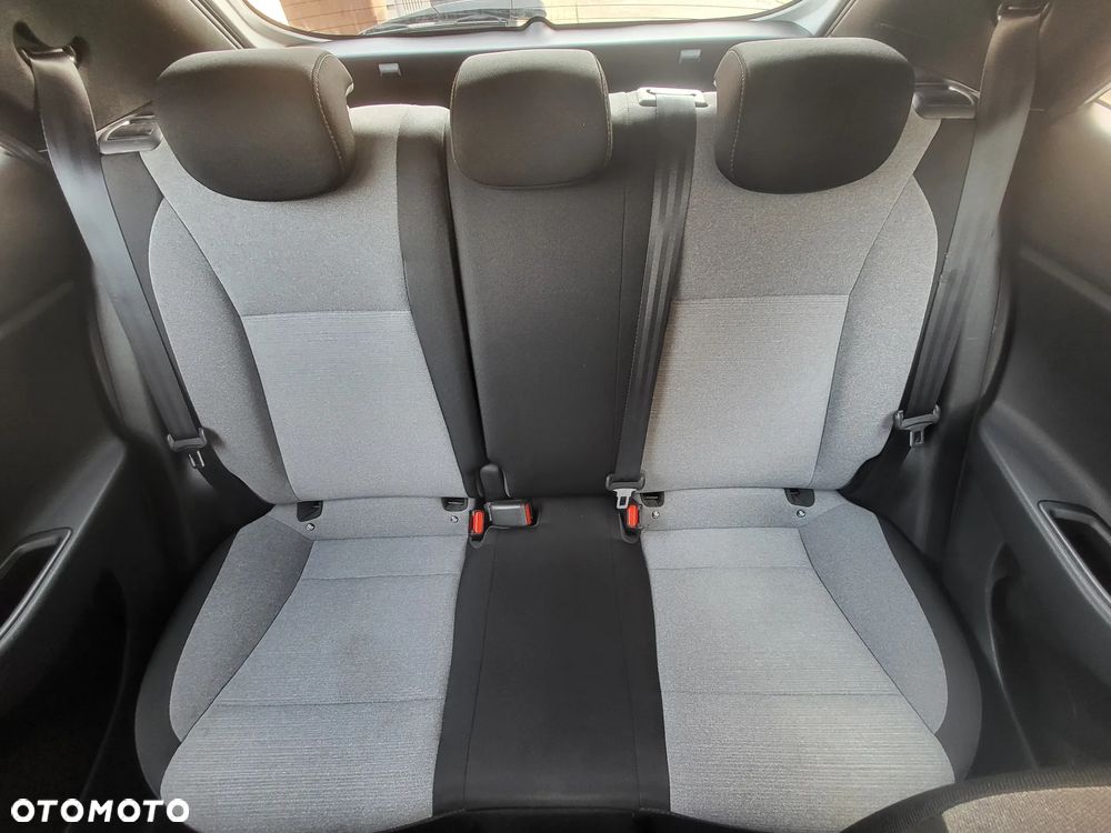 Hyundai i20 - 8