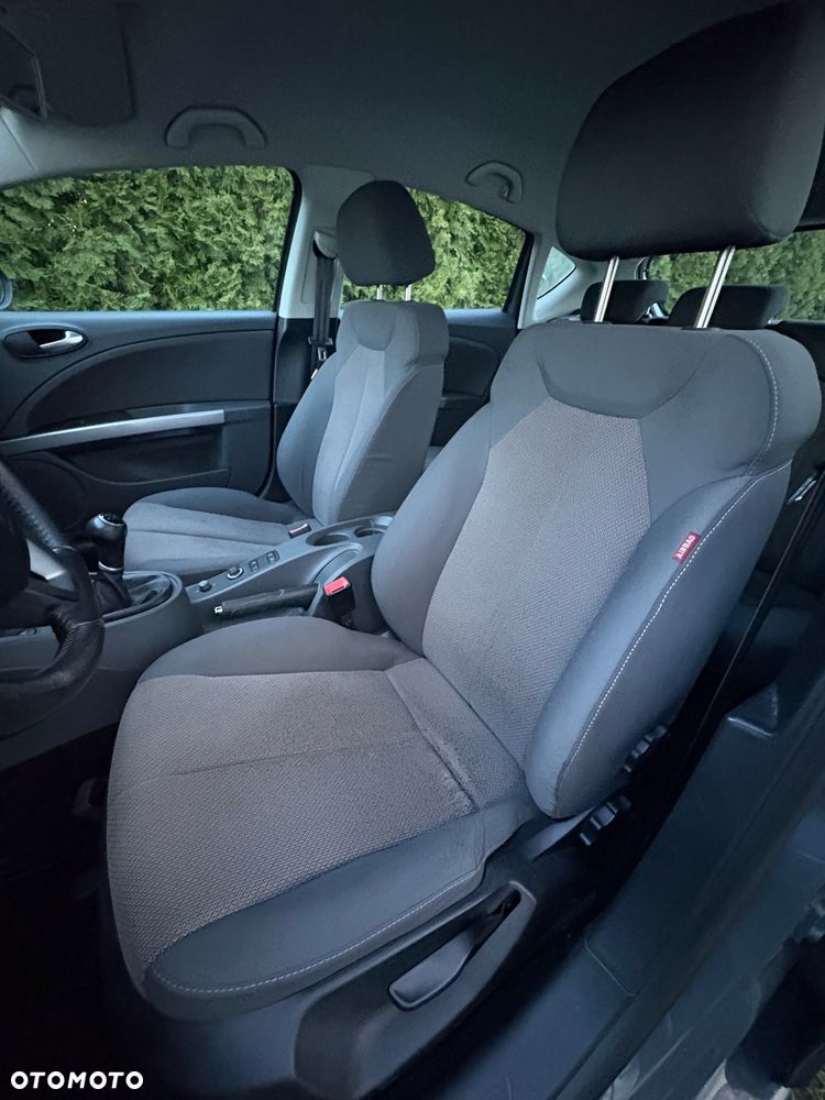 Seat Leon 1.9 TDI DPF Ecomotive Style - 6