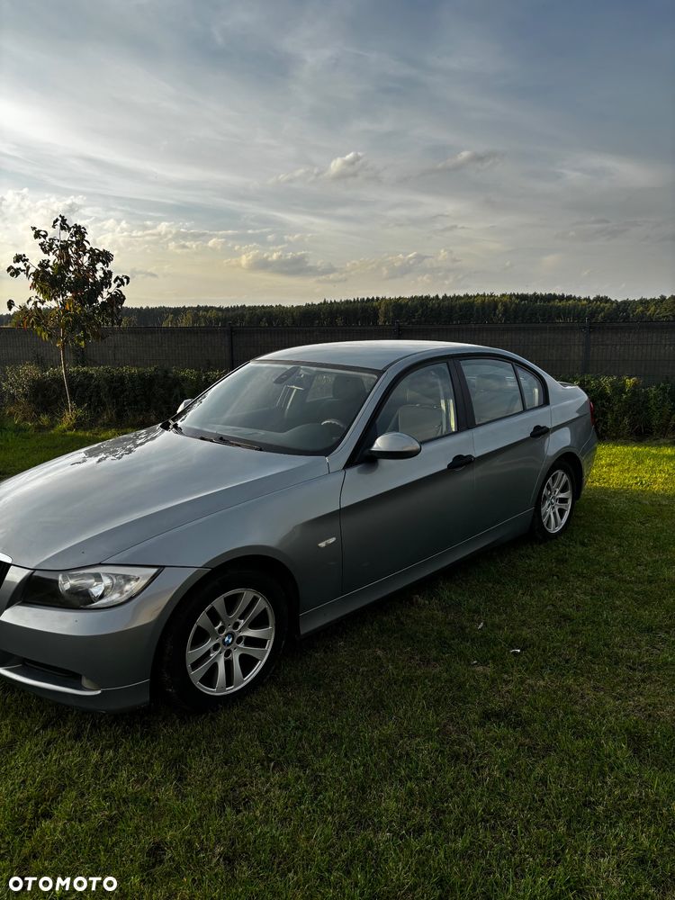 BMW Seria 3 320i - 5