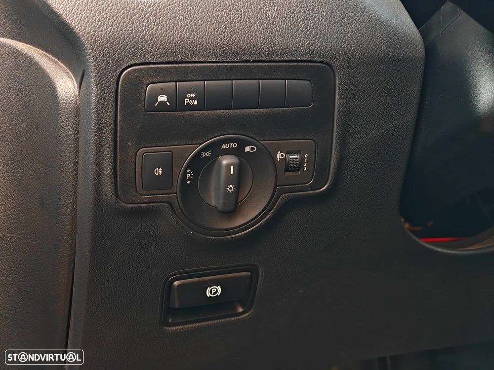 Mercedes-Benz Vito Tourer Longa Aut. SELECT - 20