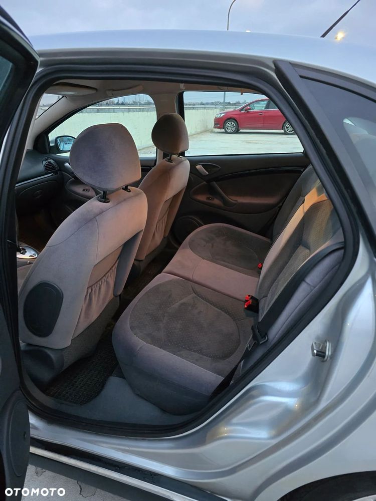 Citroën C5 II 3.0 V6 Exclusive - 13