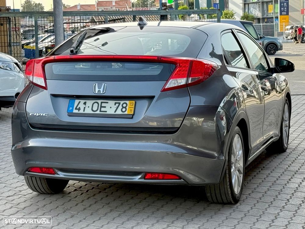 Honda Civic 1.4 i-VTEC Sport - 4