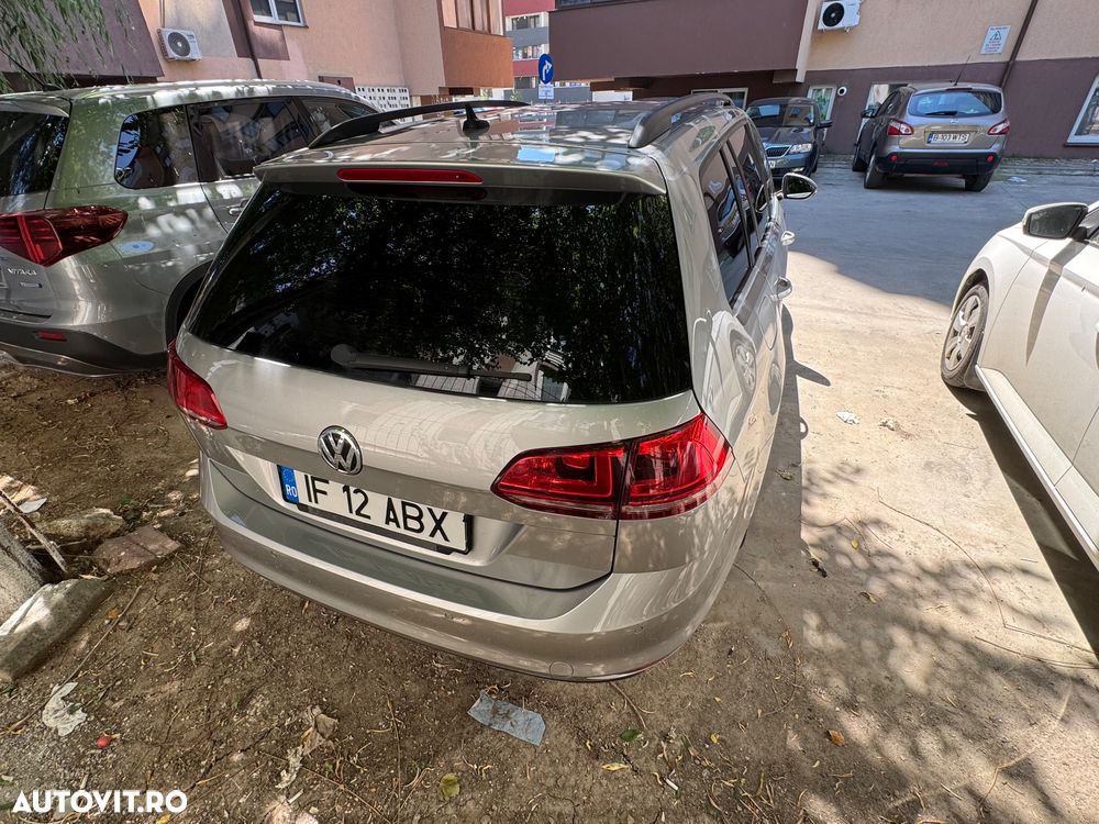 Volkswagen Golf - 5