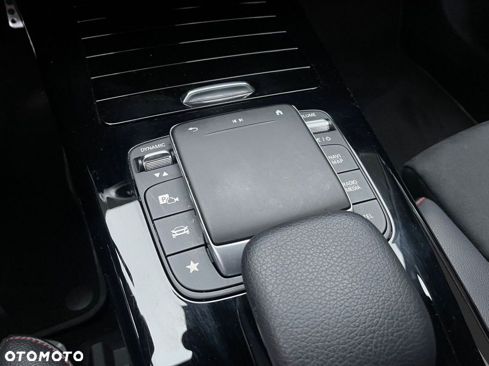 Mercedes-Benz CLA - 15