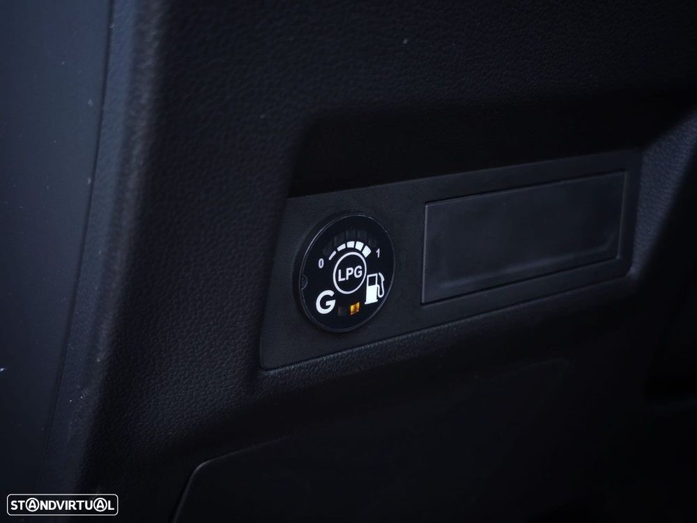 Renault Captur 1.0 TCe Techno Bi-Fuel - 24
