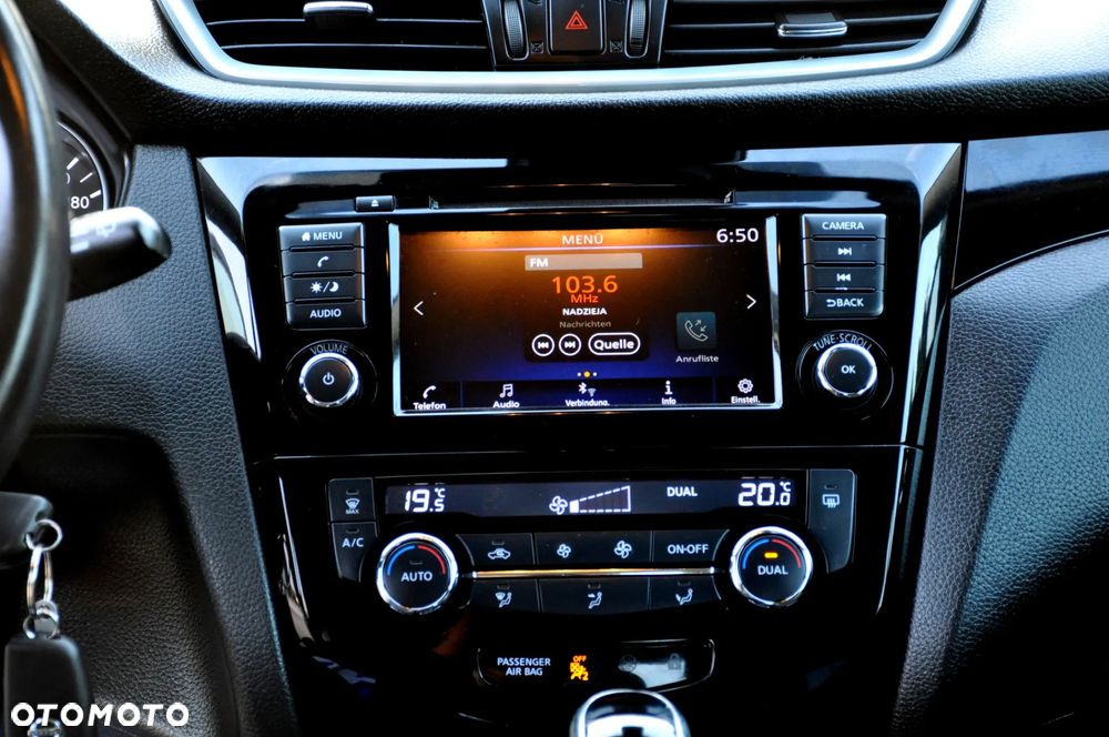 Nissan Qashqai 1.3 DIG-T DCT AKARI - 40