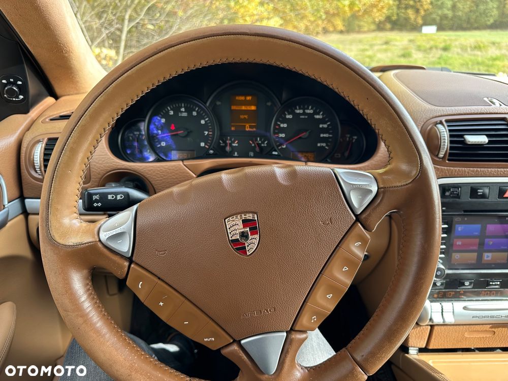 Porsche Cayenne Tiptronic S - 18