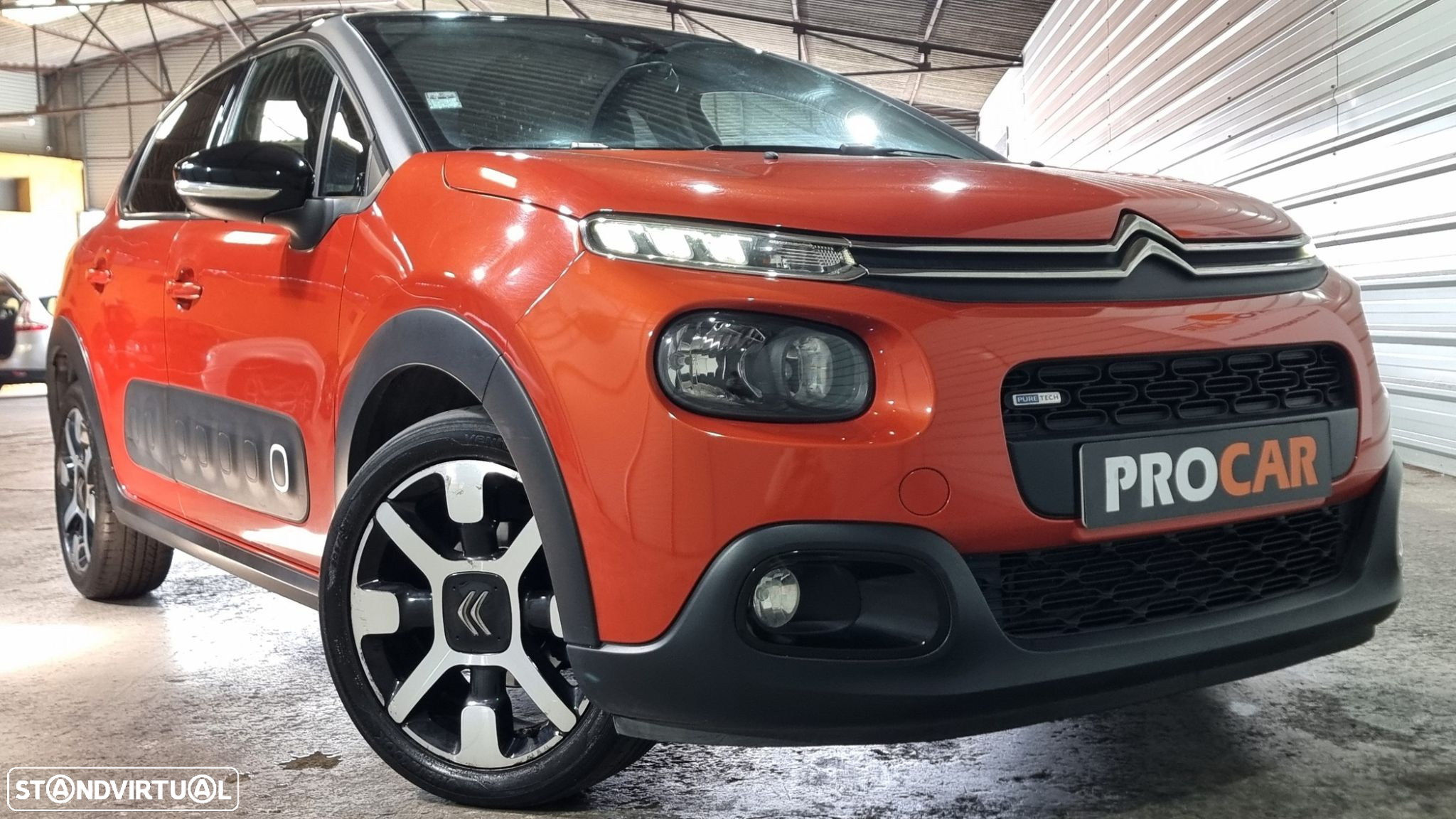 Citroën C3 1.2 PureTech Shine - 21
