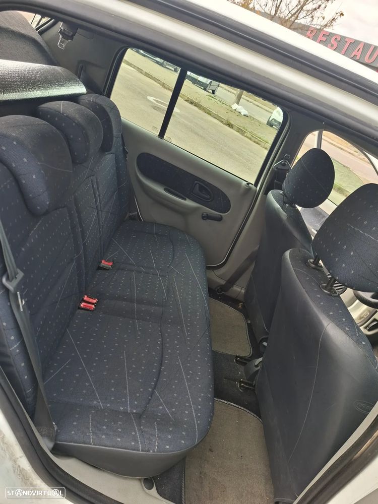 Renault Clio 1.5 dCi Confort - 8