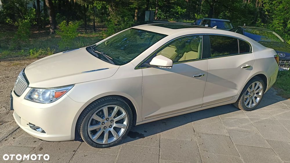 Buick Lacrosse - 3