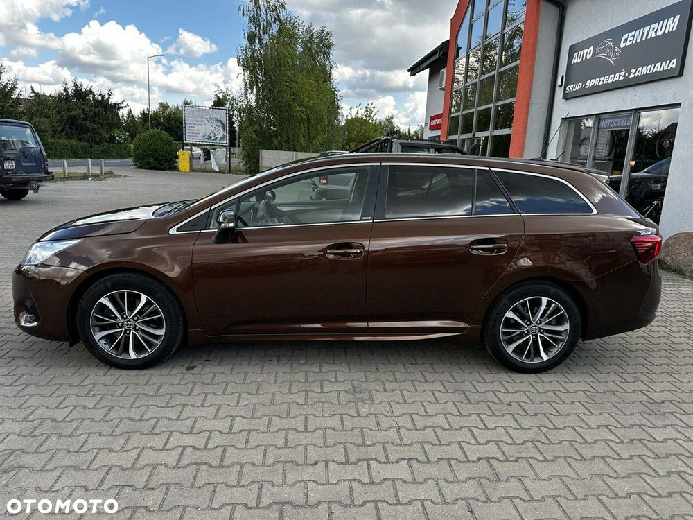 Toyota Avensis 2.0 D-4D Premium - 11