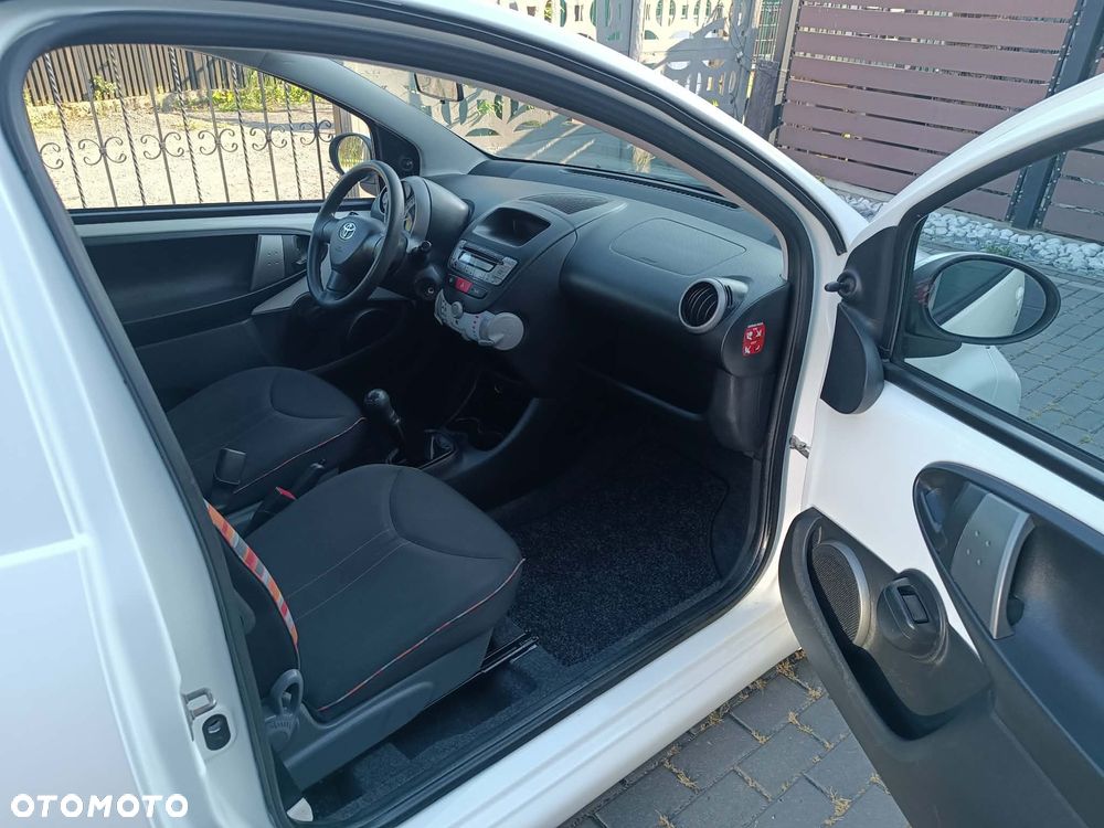Toyota Aygo Cool&Go - 16