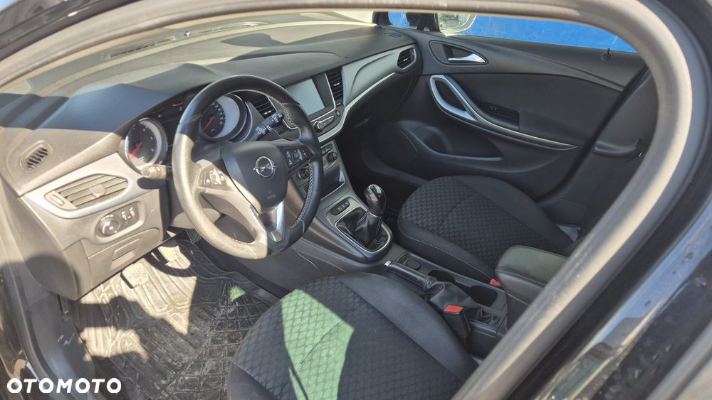 Opel Astra 2017 rok 1.6 diesel nowy rozrząd - 10