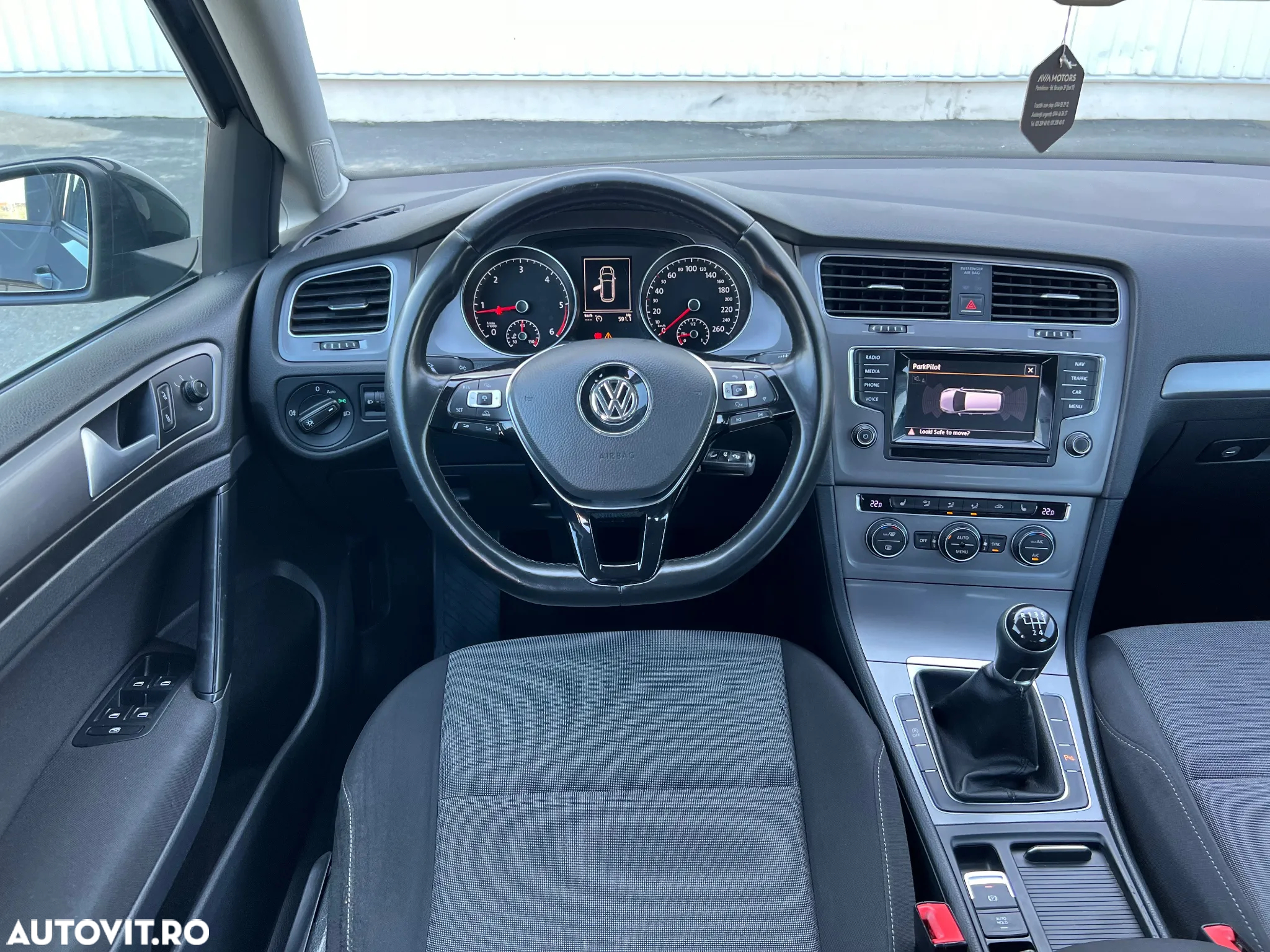 Volkswagen Golf 1.6 TDI BlueMotion Trendline - 13