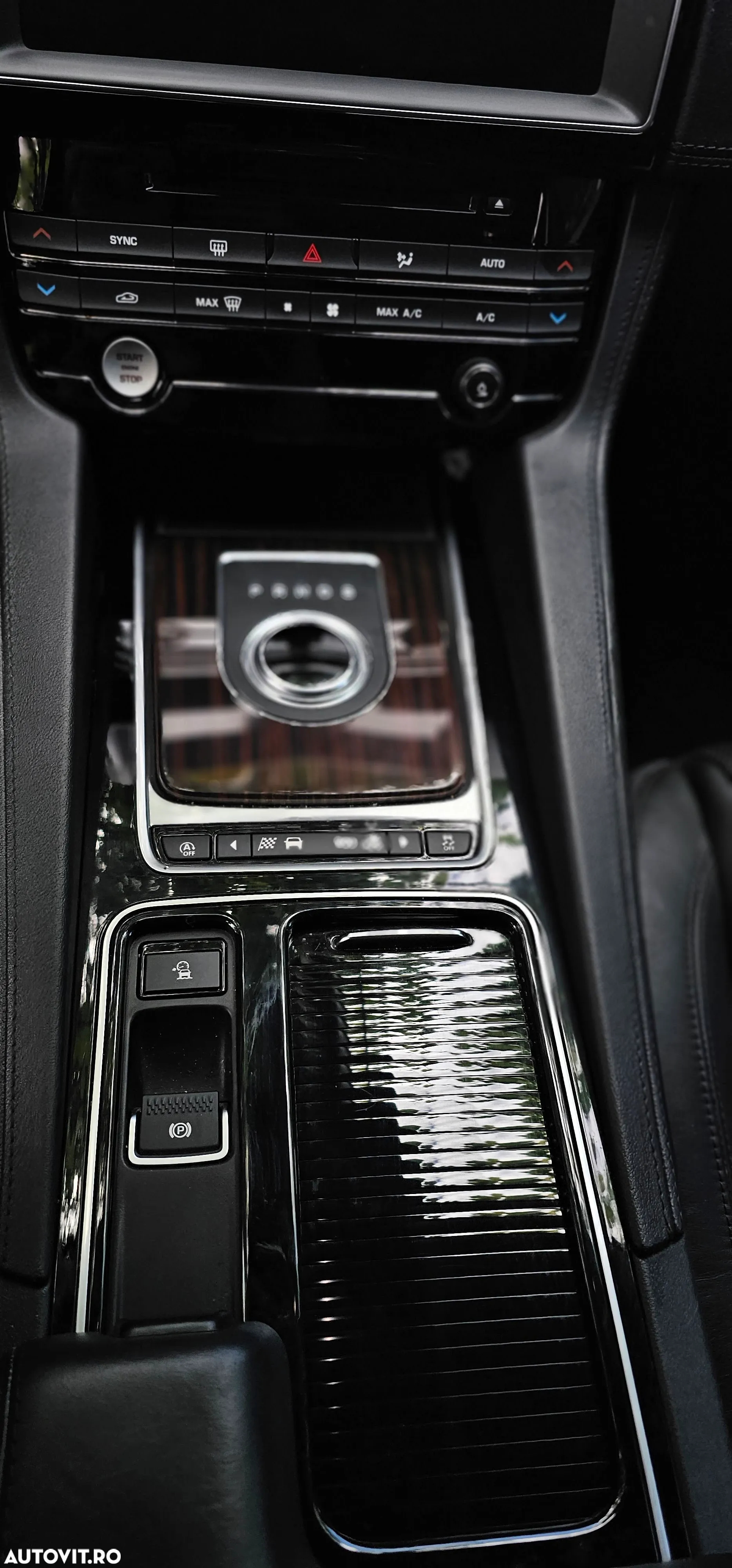 Jaguar F-Pace 20d AWD Aut. Portfolio - 10