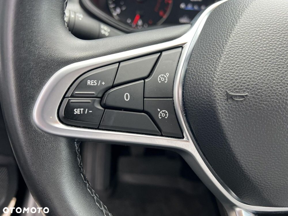 Renault Clio - 22