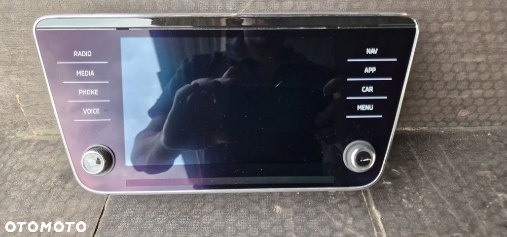 WYŚWIETLACZ EKRAN SKODA Superb III 3V0919605D - 1