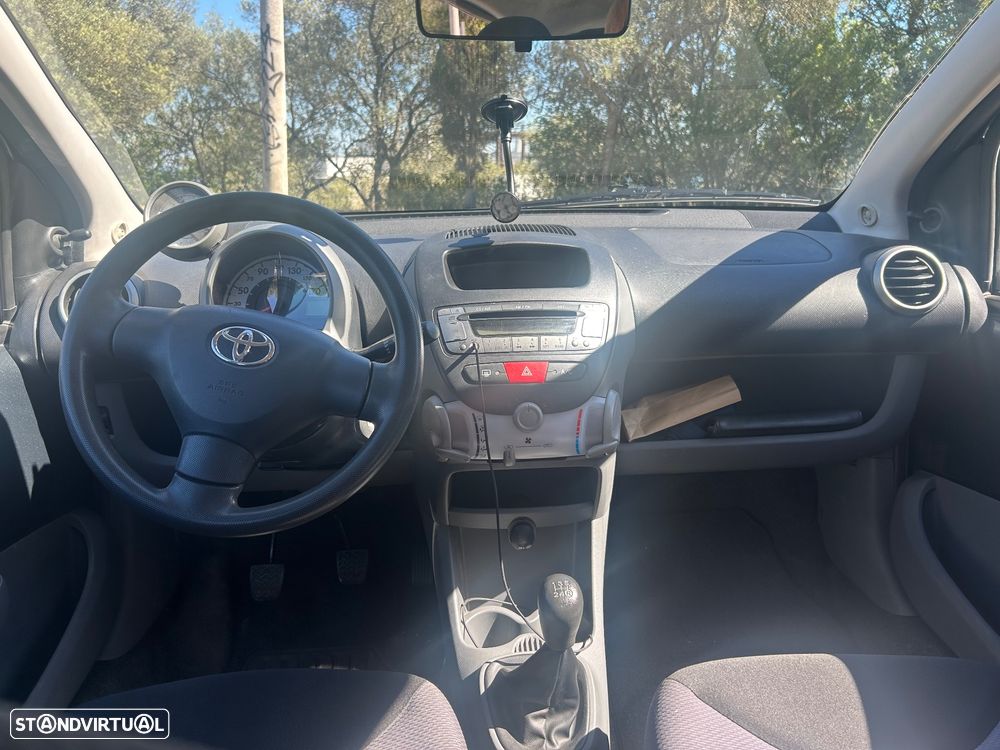 Toyota Aygo 1.0 + AC - 13