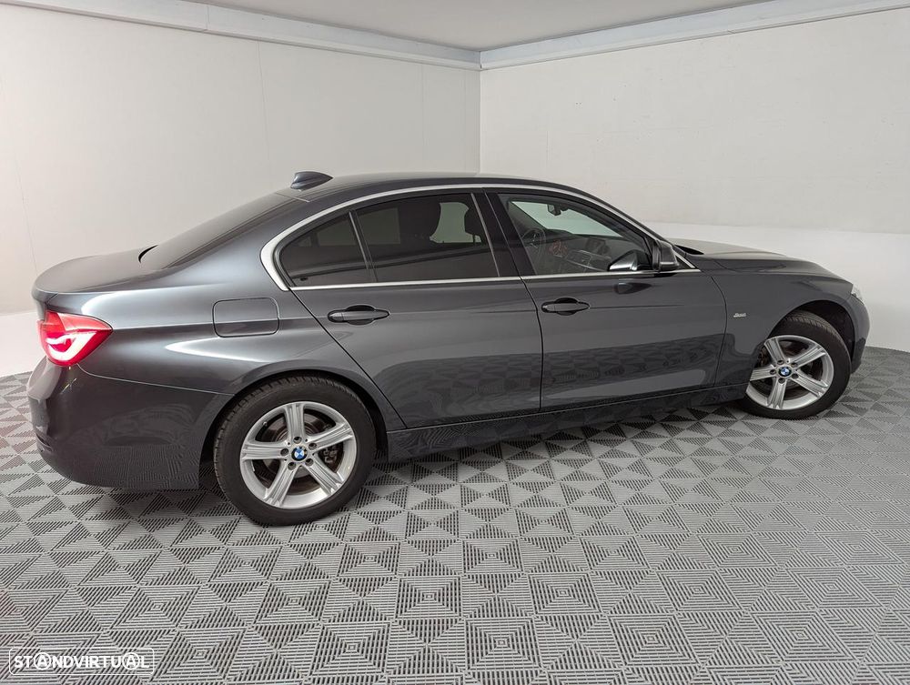 BMW 318 d Line Sport - 3