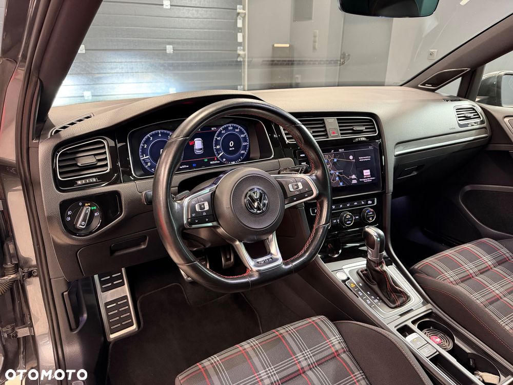 Volkswagen Golf GTI (BlueMotion Technology) DSG - 20