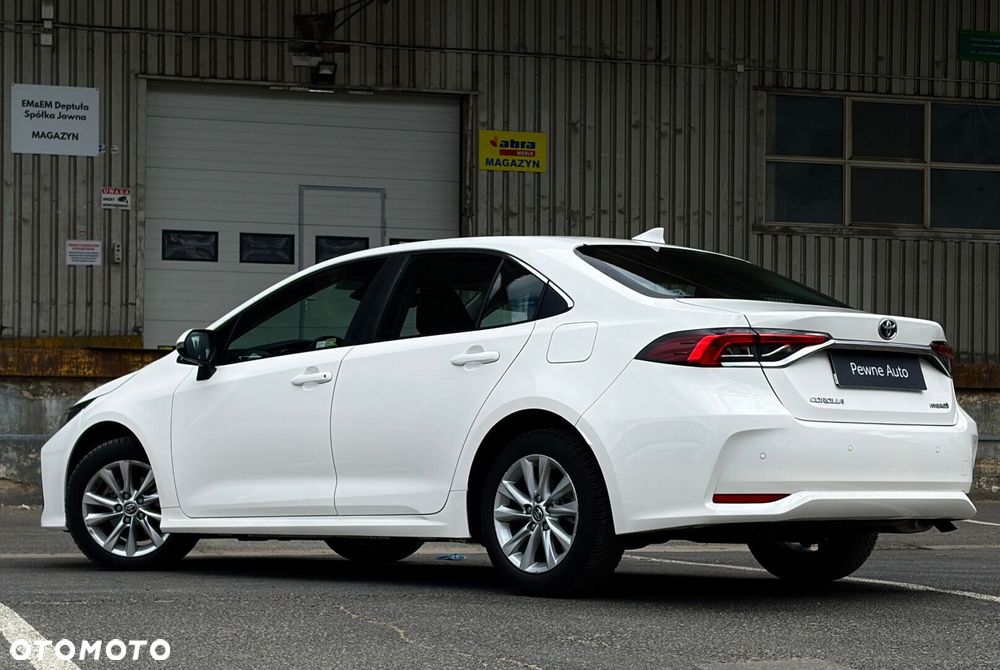 Toyota Corolla 1.8 Hybrid Comfort - 24