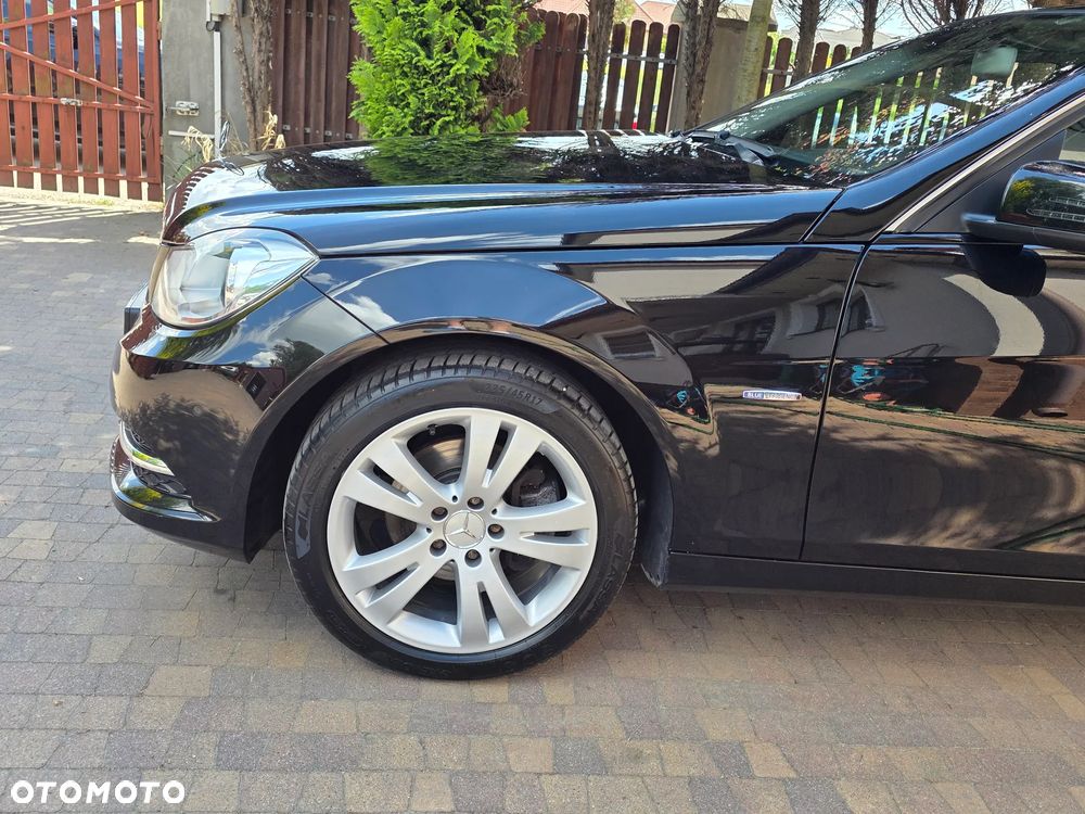 Mercedes-Benz Klasa C 180 BlueEFFICIENCY Elegance - 18