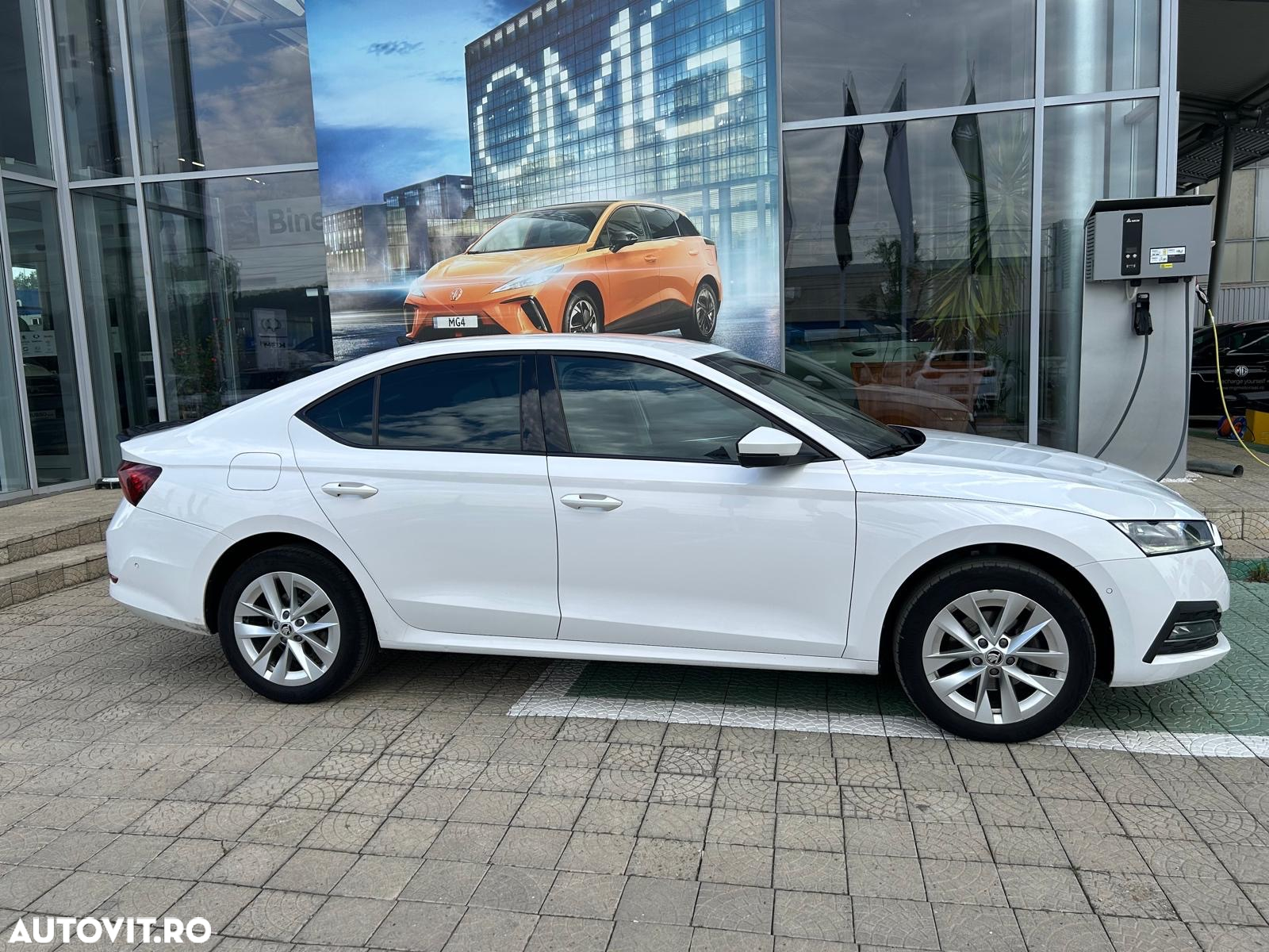 Skoda Octavia 2.0 TDI DSG Style - 3