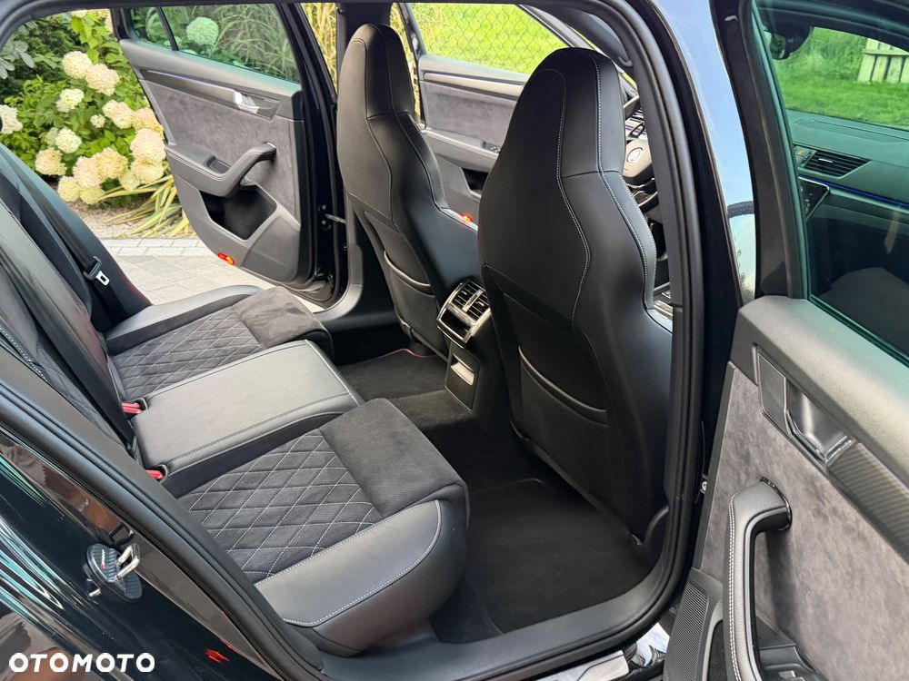 Skoda Superb 2.0 TDI SCR Sportline DSG - 16