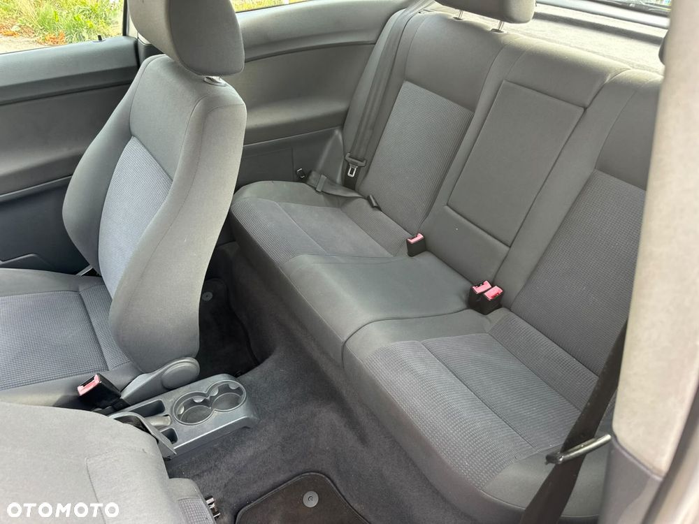 Volkswagen Polo - 8