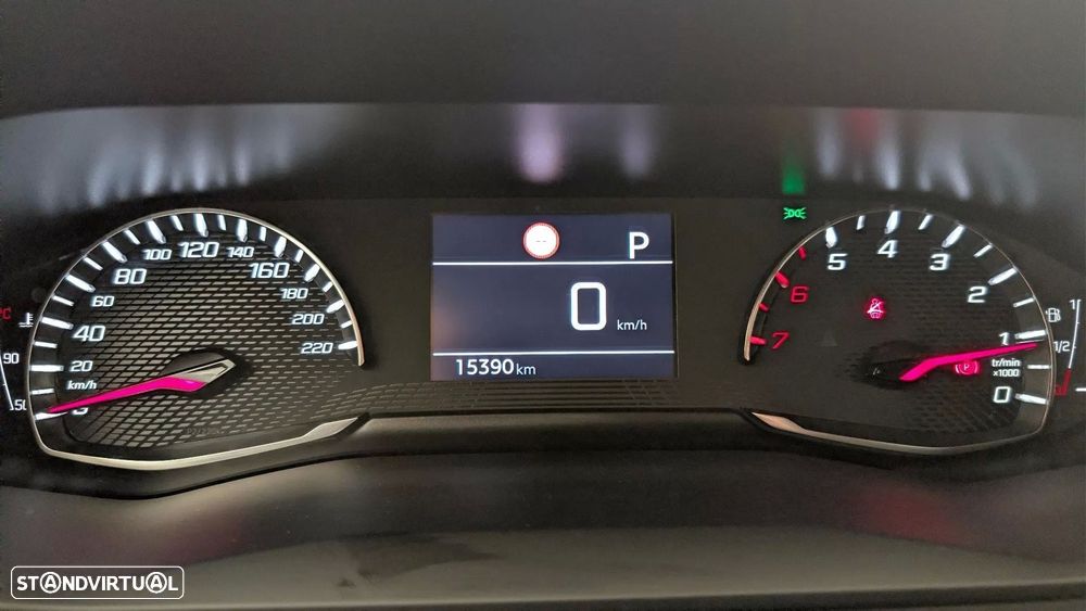 Peugeot 2008 1.2 PureTech Allure Pack EAT8 - 13