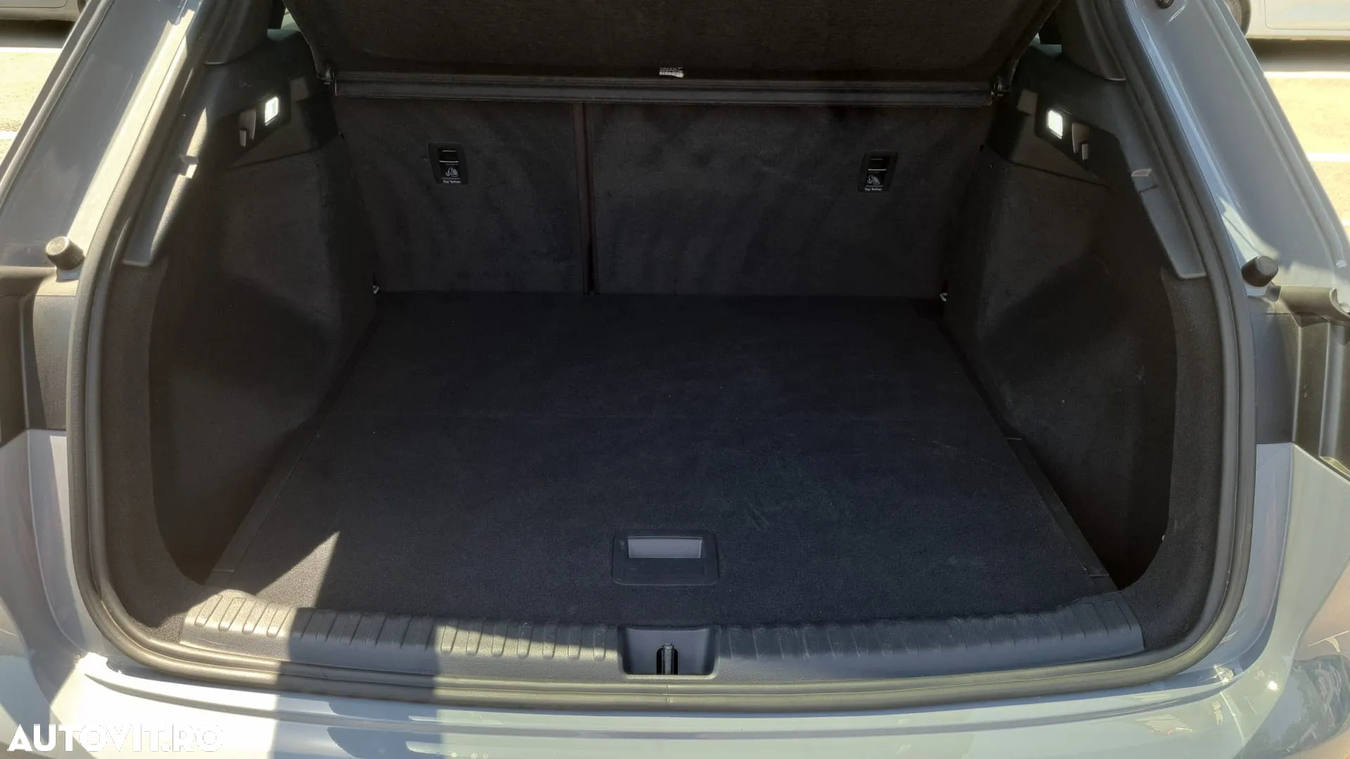 Audi Q4 e-tron 45 quattro - 8