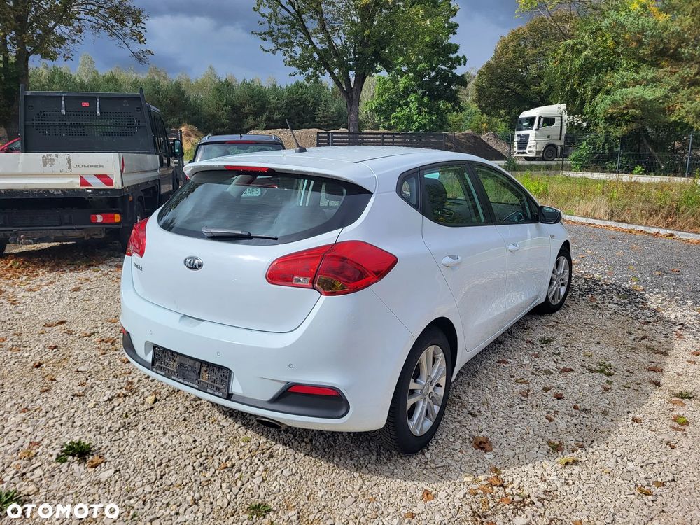 Kia Ceed 1.4 CVVT Attract - 18
