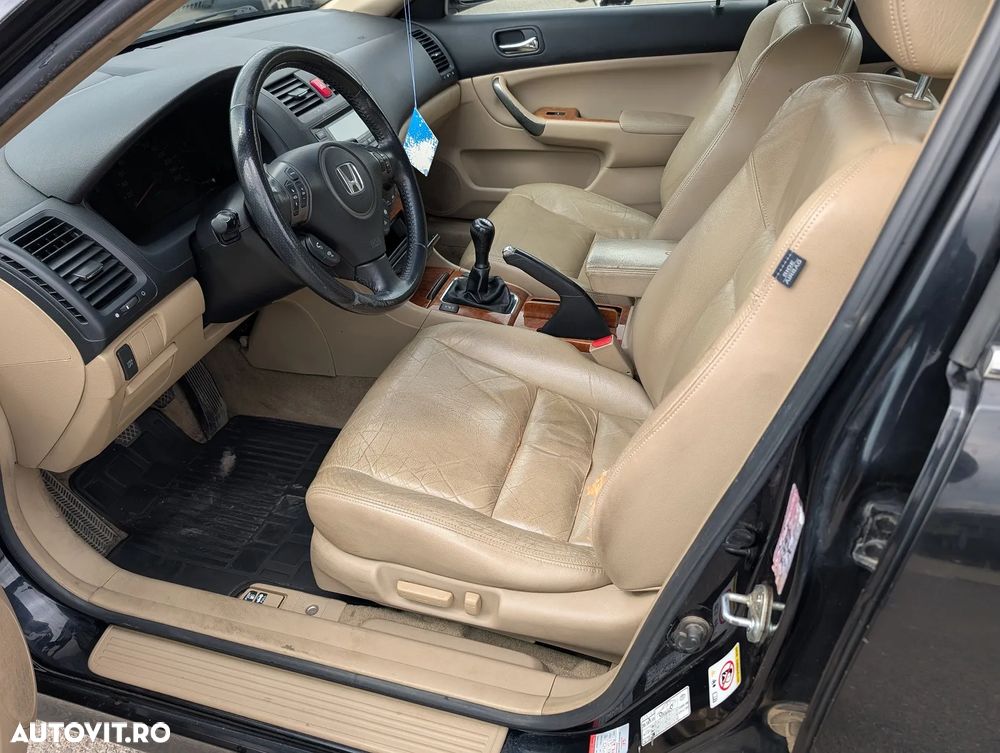 Honda Accord 2.0i Exec - 7