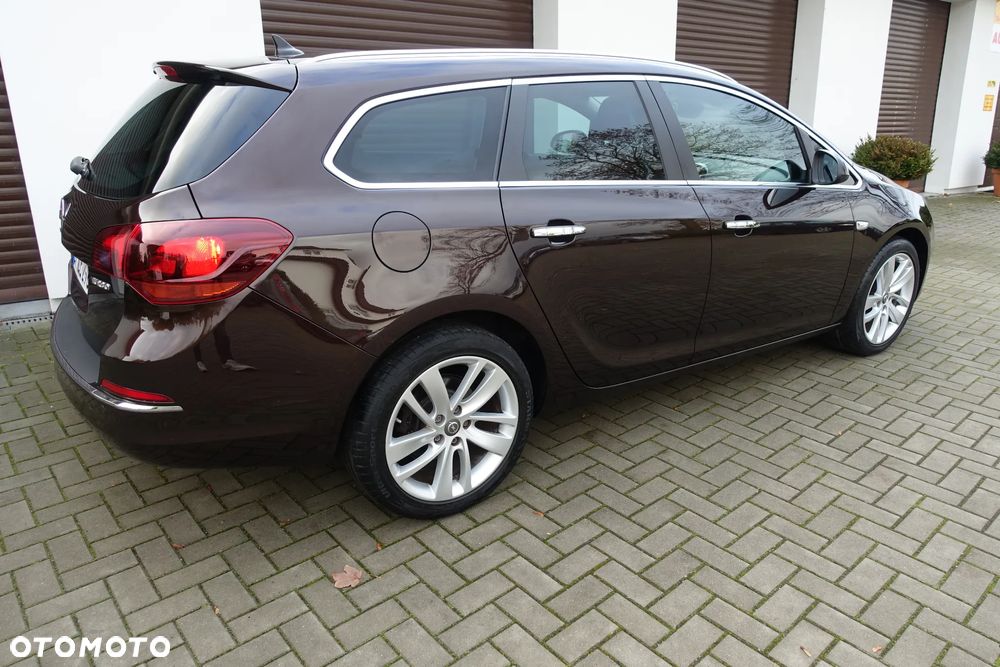 Opel Astra 1.6 Turbo Sports Tourer Automatik - 10