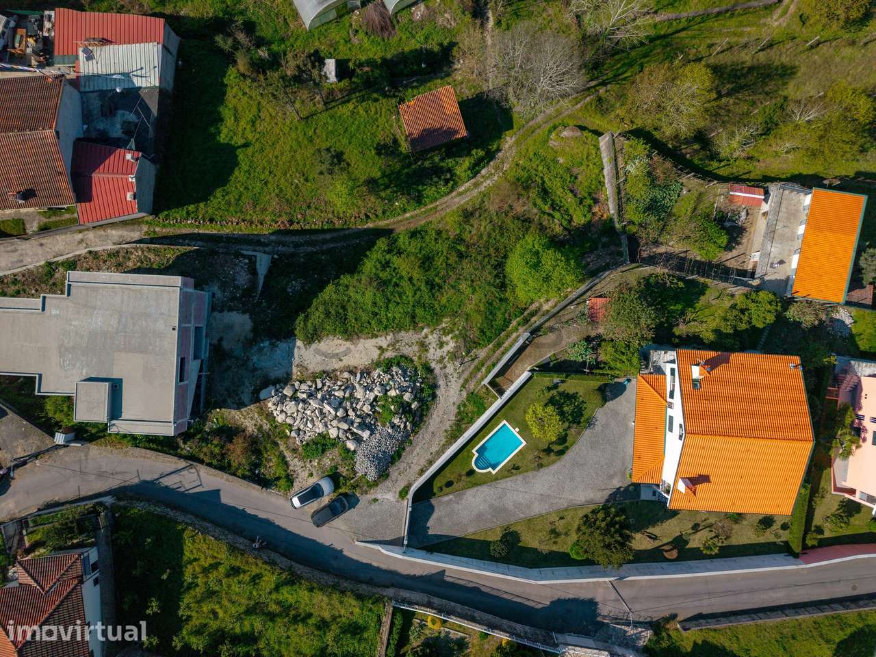 Terreno com Excelente Potencial para Construção em Fiscal, Amares —... - Grande imagem: 2/8